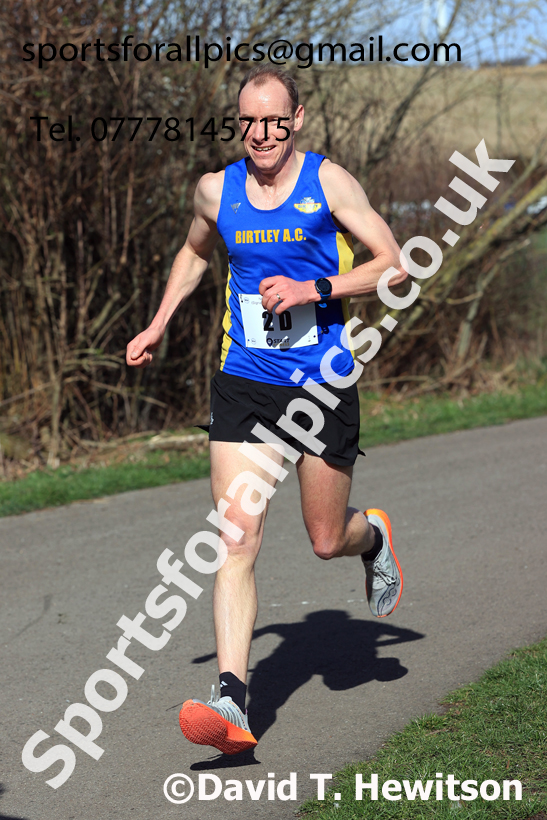 Senior Mens 2026 NECAA Royal Signals Road Relays, Hetton Lyons Country Park, Hetton le Hole. Photo: David T. Hewitson/Sports for All Pics